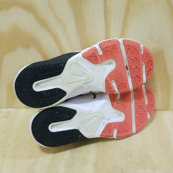 NIKE Womens Legend Essential 2 Shoes Sneakers Running sz 8 - Picture 8 of 9